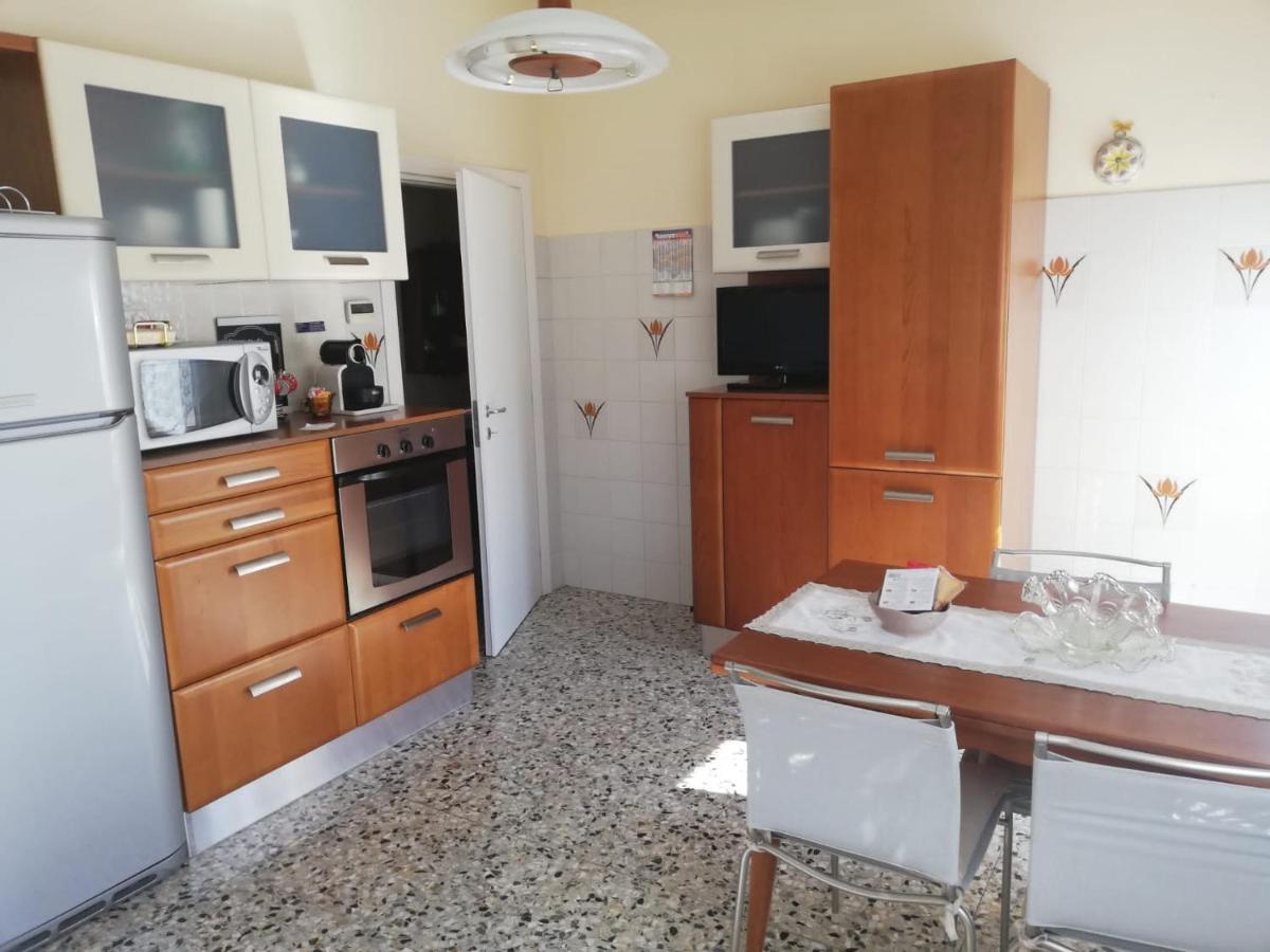 La Coquille Appartamento Vicino All'Ospedale Negrar Exterior foto