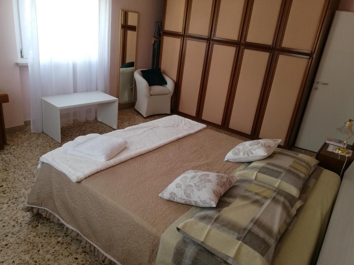La Coquille Appartamento Vicino All'Ospedale Negrar Exterior foto